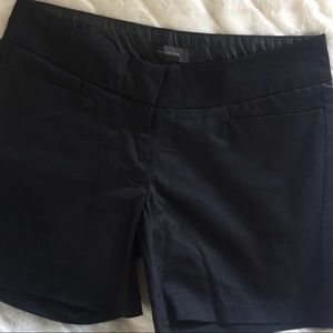 The Limited Black Shorts sz 6
